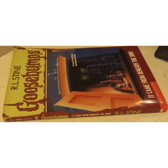 R.L. Stine's Goosebumps Book #30 It Came From Beneath The Sink! Preowned - Picture 3 of 7